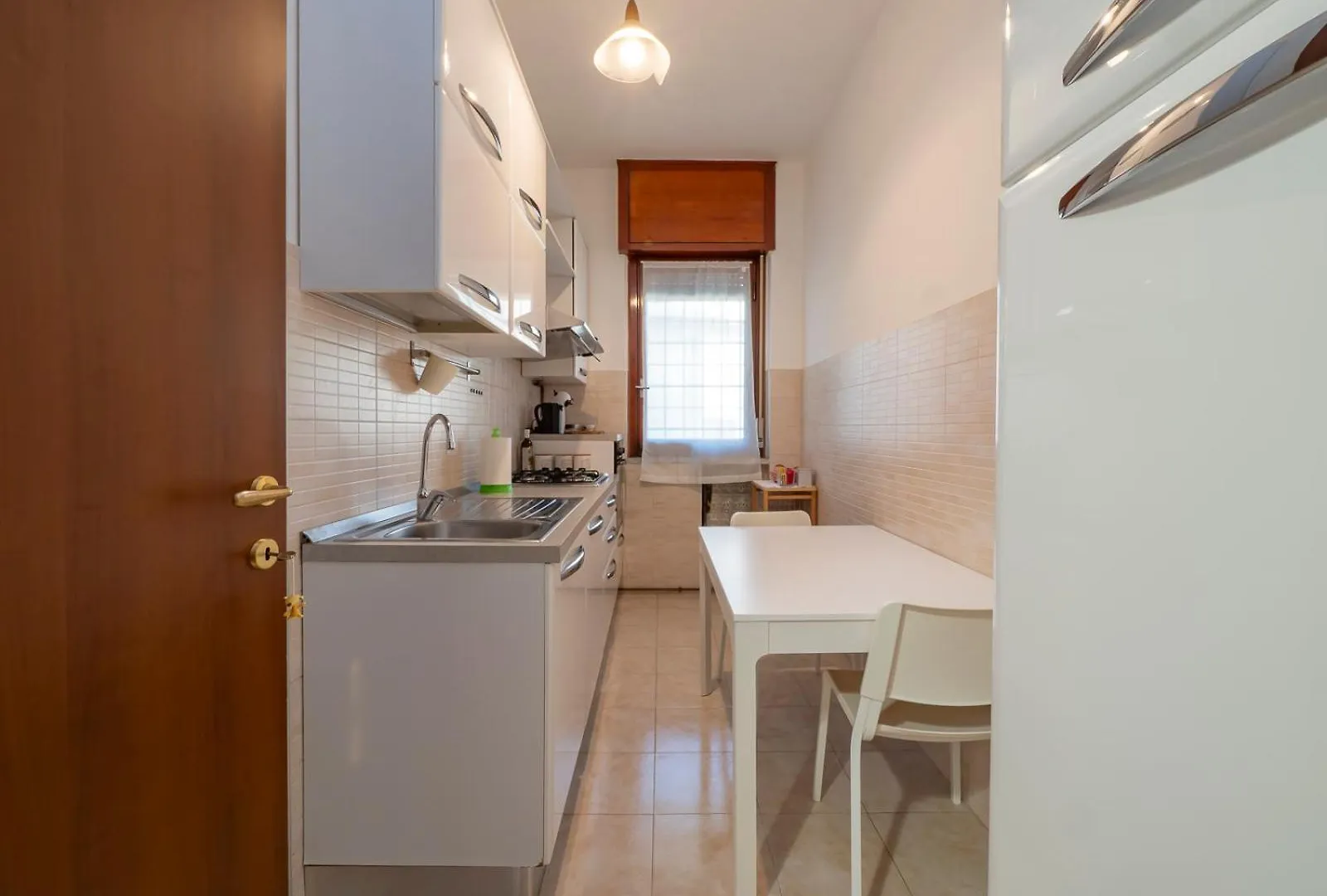 Xenia Apartments - Renovated Two-Room Apartment In Fiera Area Milan